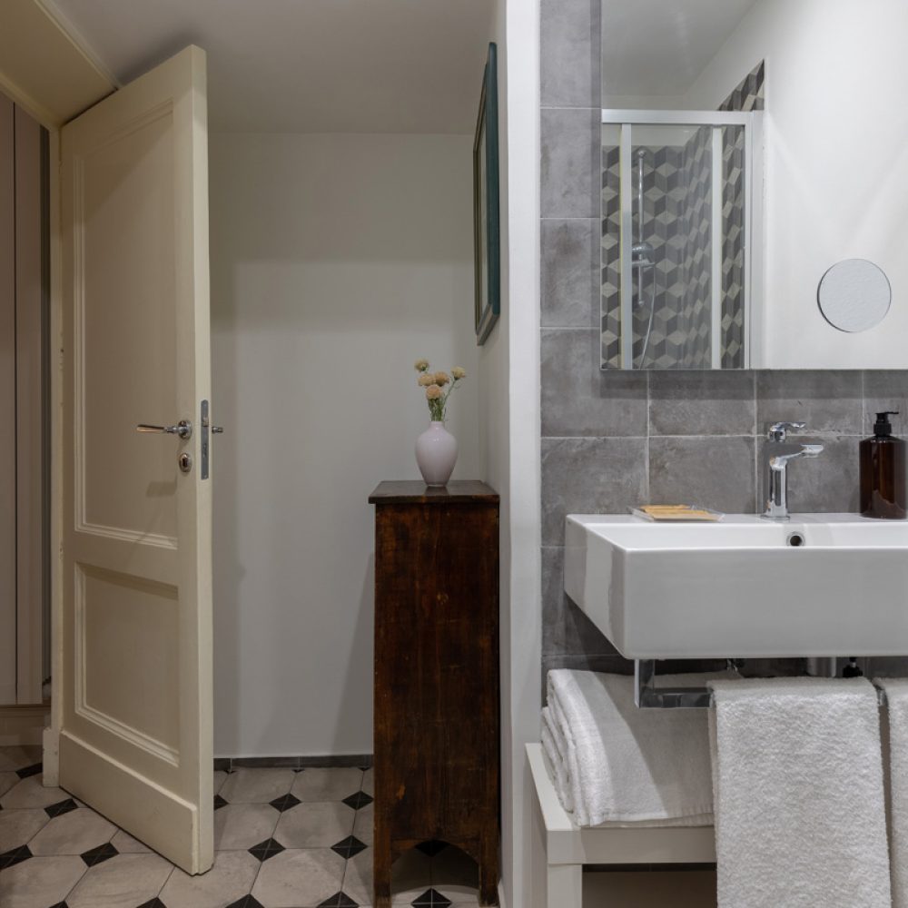 room_1_11